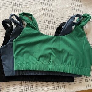 Everlane Perform bra size large set of 3